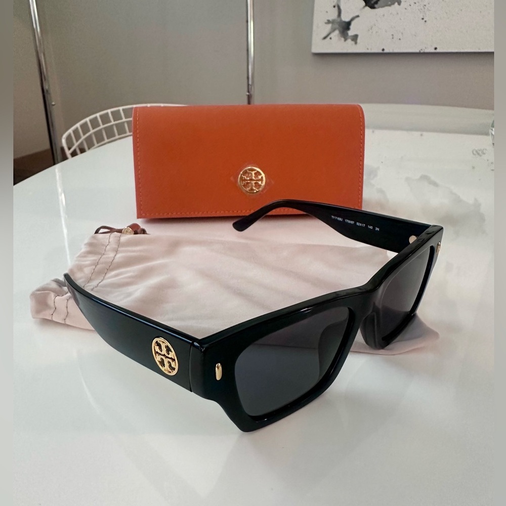 Tory Burch NWT Black Sunglasses